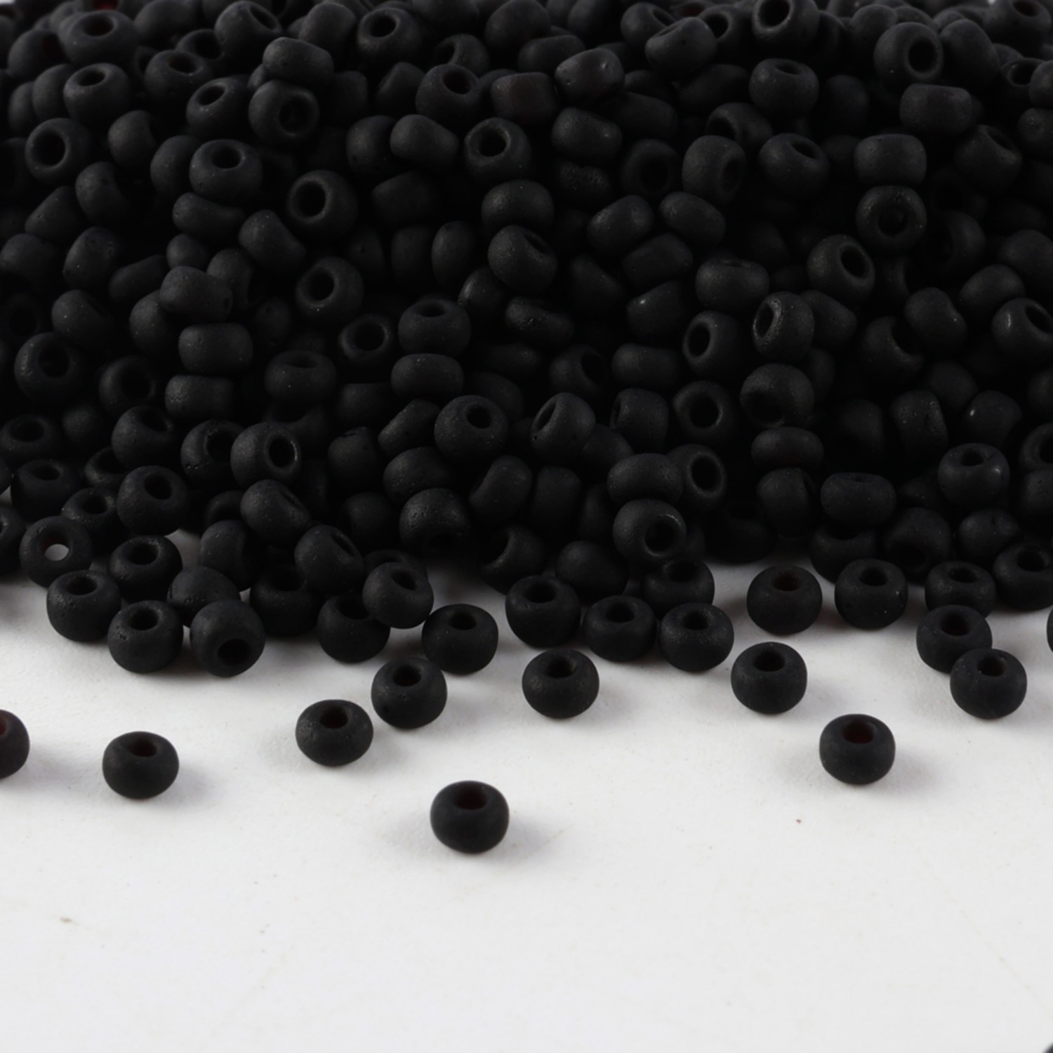 Domestic Matte Black and White - Seed Bead Tube ulasan dan harga